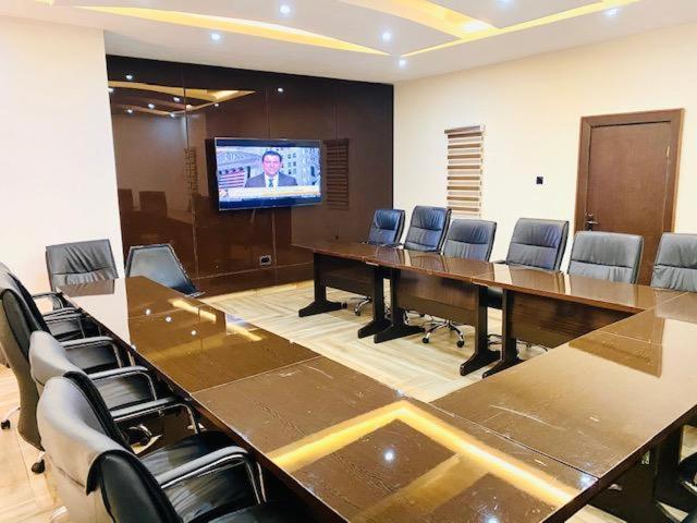 MayFair Hotel Maitama Abuja Bagian luar foto