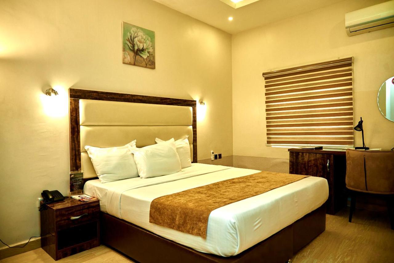 MayFair Hotel Maitama Abuja Bagian luar foto