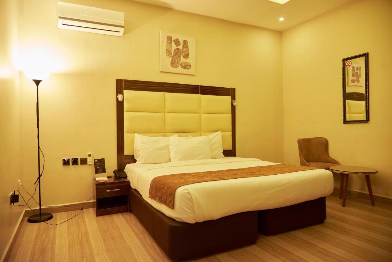 MayFair Hotel Maitama Abuja Bagian luar foto