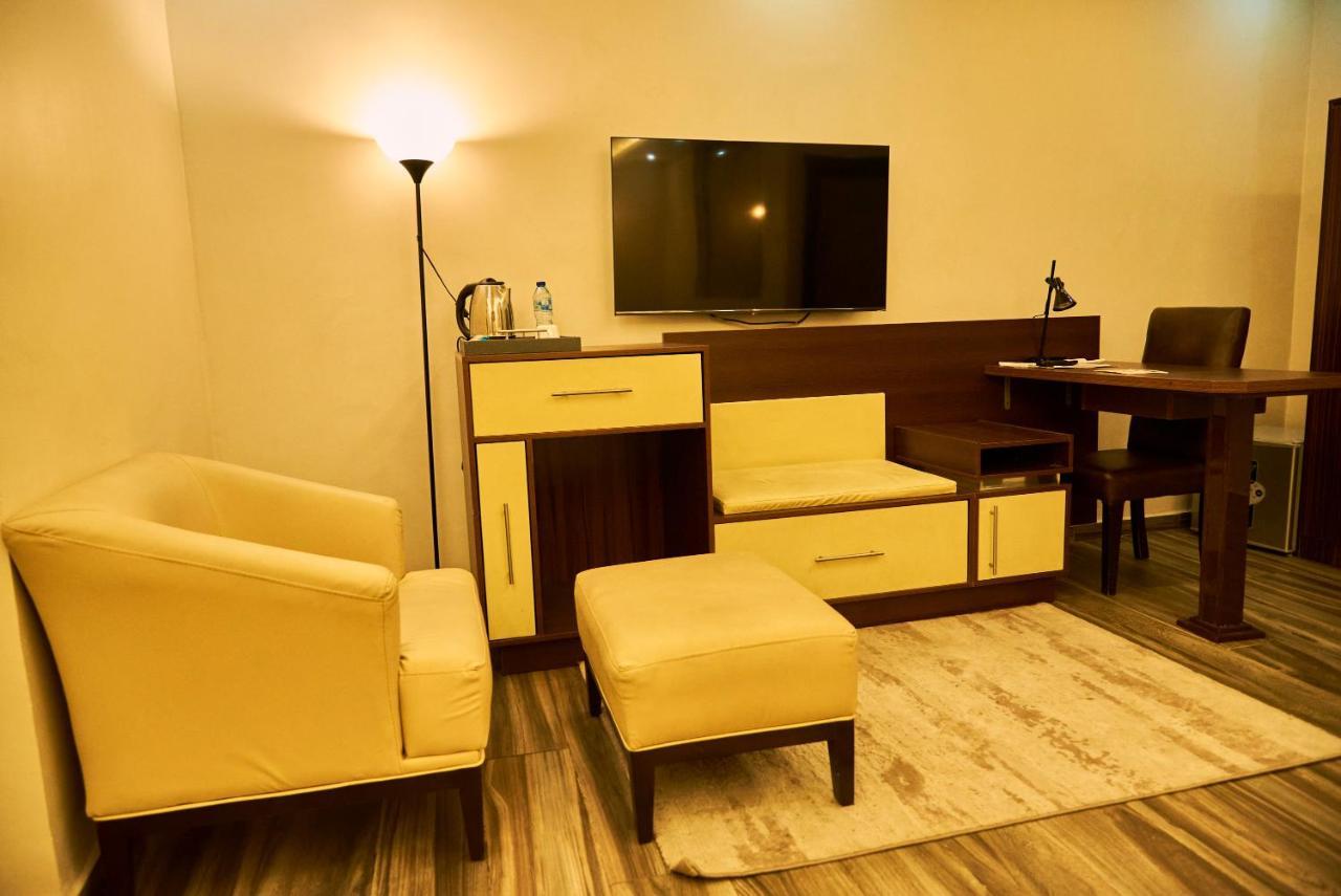 MayFair Hotel Maitama Abuja Bagian luar foto