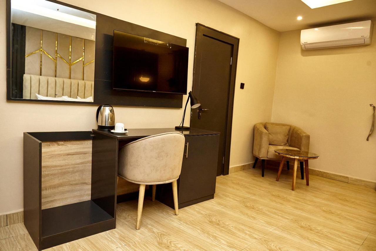MayFair Hotel Maitama Abuja Bagian luar foto